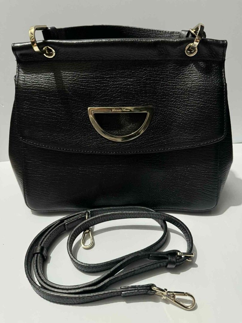 Samantha Thavasa (Category: Cross-body Bags) located in Valenzuela. Submitted by ryu12 (Listing ID 1383564331, Image 1). Description: Samantha Thavasa Bag. Japan Brand. no issues except some minor scratches in hardware. With Sling..
