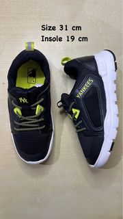 (Kategori: ) berada di . Dikirim oleh pamashoes (ID iklan 1383491546, Gambar 1). Deskripsi: .