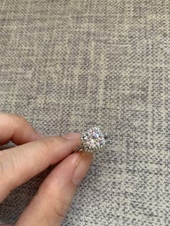 (Category: ) located in . Submitted by buysellcloset (Listing ID 1383498767, Image 1). Description: .