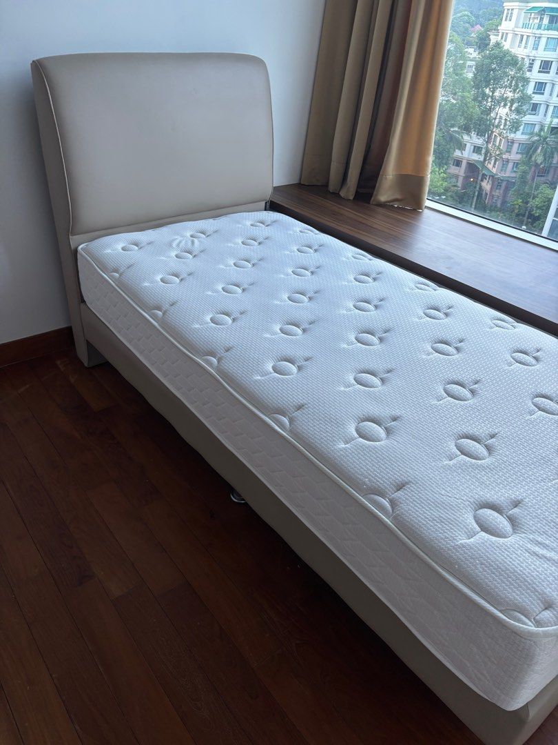 Single Bed with Mattress65075094961027111
