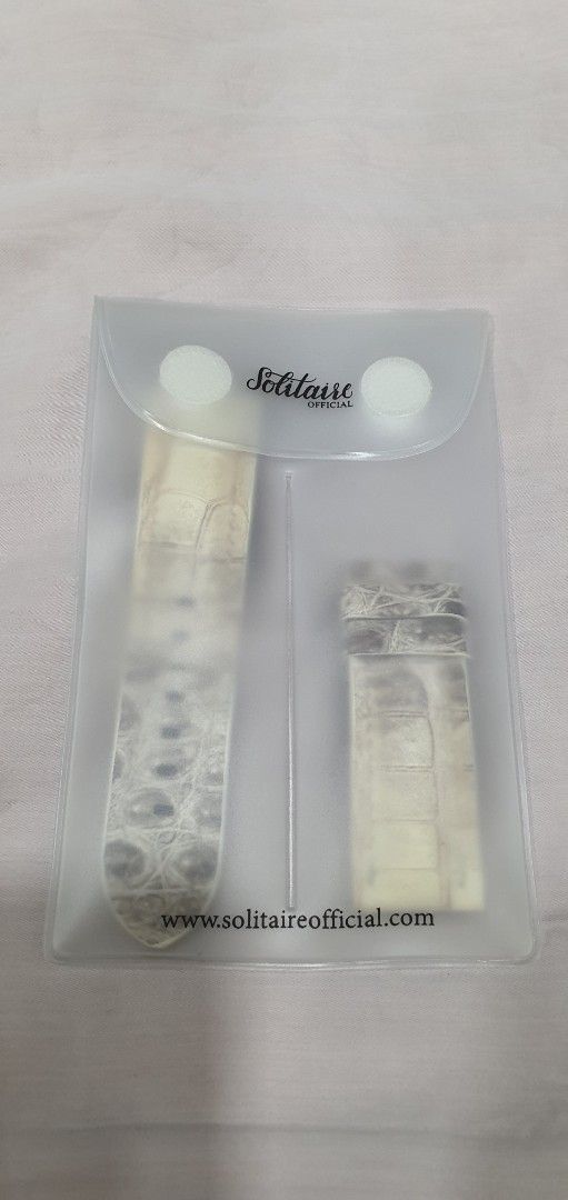 Solitaire Alligator Leather Watch Strap (Category: Men's Watches) located in Singapore. Submitted by jerryyusuke1 (Listing ID 1383643522, Image 1). Description: rarely used himalayan crocs (heng long) watch strap for 22mm.