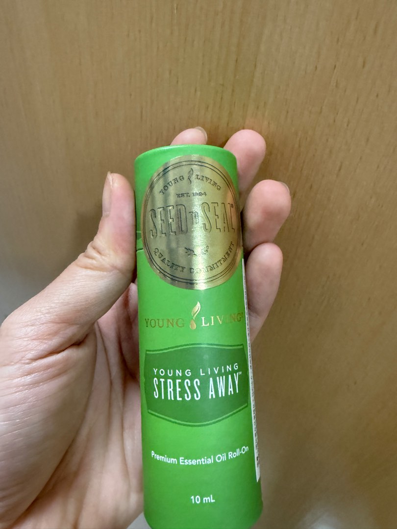 Stress away roll on young living, 傢俬＆家居, 家居香薰 - Carousell