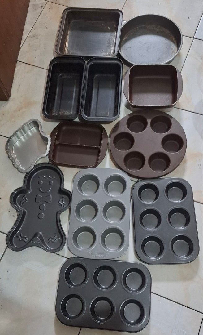 Take All Baking Pans (Category: Bakeware) located in Bulacan. Submitted by gjeen (Listing ID 1383091692, Image 1). Description: *some old, some new (12 pieces) 5 - brand new *NOT sold individually, MUST be take all.