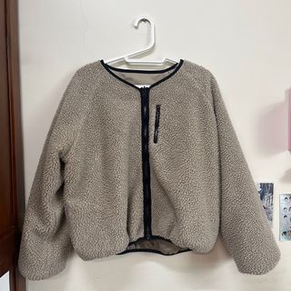 由 taro_ouo_zhi (刊登 ID 1383577917，圖片 1) 提交，位於 的 (類別：)，說明：。
