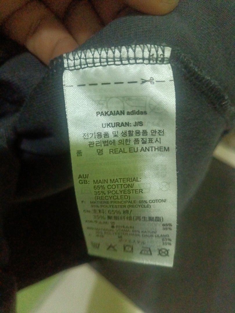 Traktop (Category: Coats, Jackets and Outerwear) located in Klang. Submitted by qaseh77 (Listing ID 1383607077, Image 3). Description: Pit19/26 postage rm8.