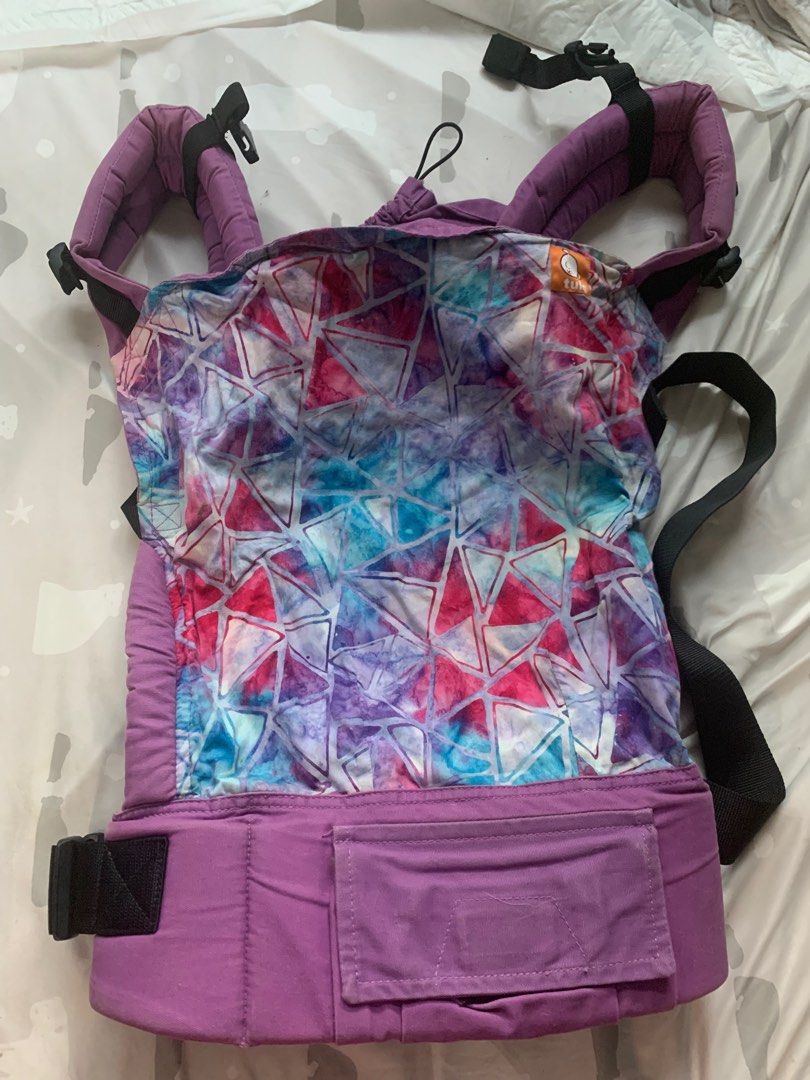 Tula toddler Carrier - Purple Geometric Pattern (Category: Carriers & Slings) located in Singapore. Submitted by ytnsbnr727 (Listing ID 1383584589, Image 1). Description: .