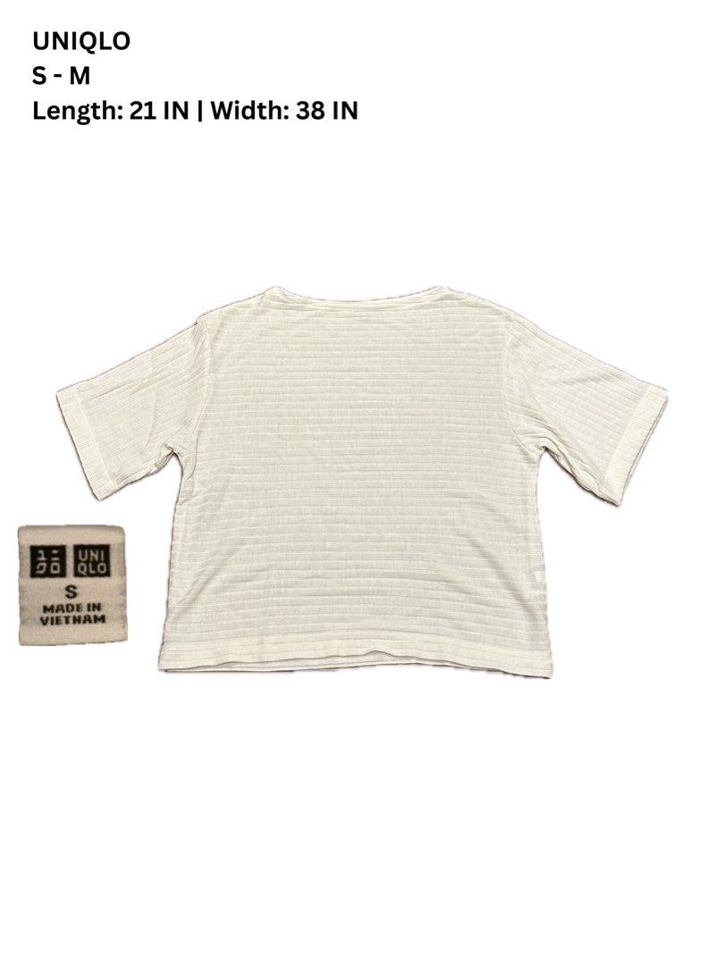 UNIQLO Oversized White Shirt (Category: Shirts) located in Muntinlupa City. Submitted by charmeave (Listing ID 1383628530, Image 1). Description: Size: - S - M - Length: 21 IN | Bust: 38 IN Condition & Flaws: - No flaws; In good condition - Used a few times with care RFS: I don’t wear it anymore MOP: GCash MOD: J&T | LBC Express | Lalamove SF will be shouldered by the buyer.