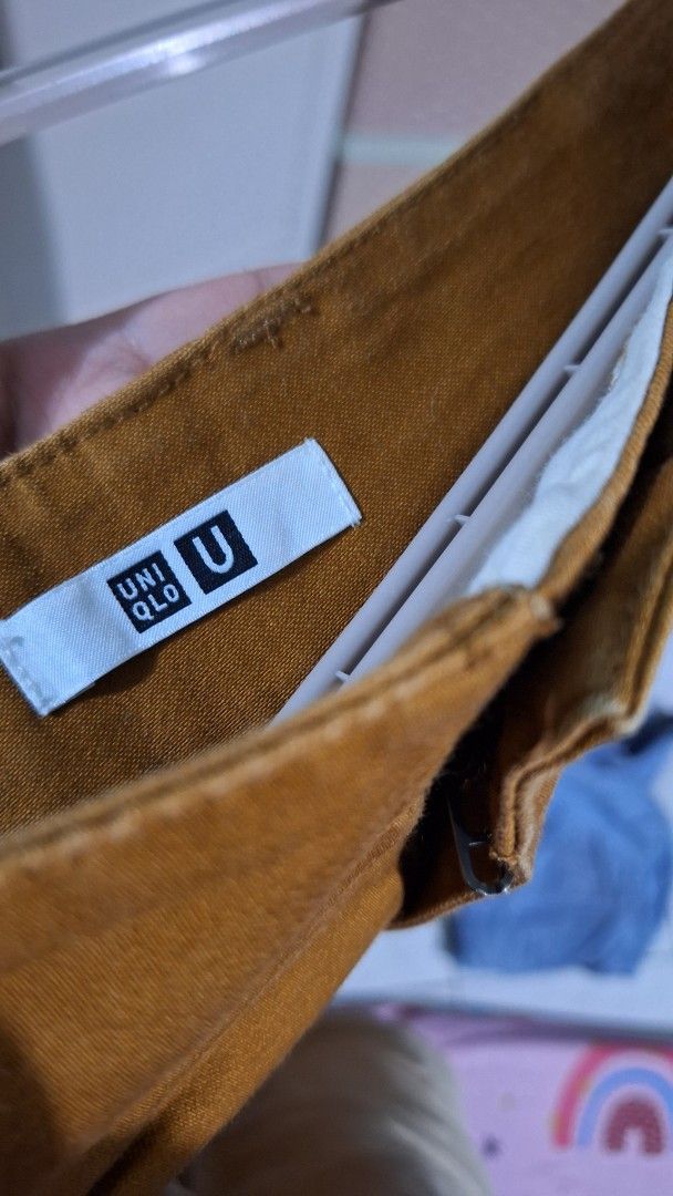 Uniqlo Wide pants (Category: Jeans) located in Mandaluyong City. Submitted by adeonlyme (Listing ID 1383577391, Image 3). Description: .
