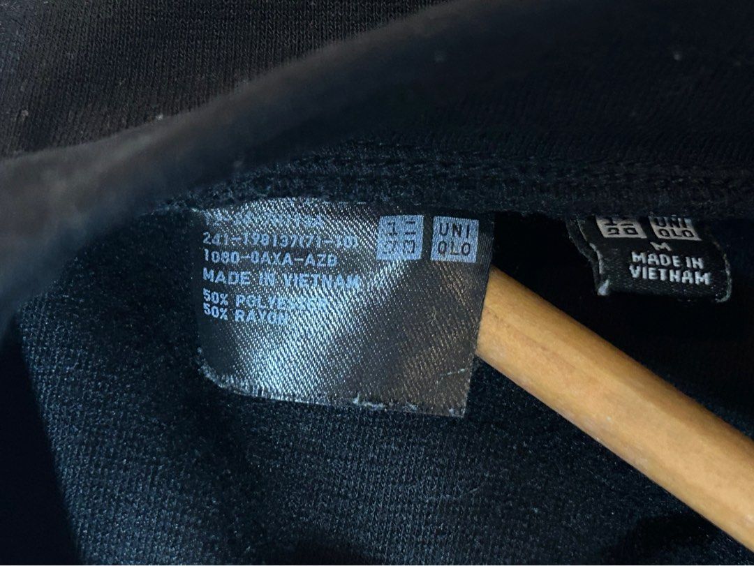 Uniqlo Wide Pants (Black) (Category: Other Bottoms) located in Antipolo. Submitted by gelibeu_ (Listing ID 1383612240, Image 3). Description: NOTE: The color from the photo may differ from the actual item. Item is in perfect condition. You can ask for more pictures and other details! - looks like a maxi skirt when worn - RFS: closet cleanout 📍antipolo, quezon, or makati Payment can be done thru BDO, GCash, & Maya. (Please make a payment within a