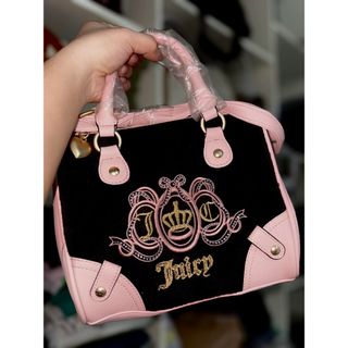 (Category: ) located in . Submitted by importedbuyph (Listing ID 1383562120, Image 1). Description: .