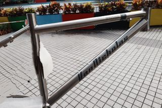 （分類：）位於 。 由 hinchan_423 提交（商品編號 1383558085，圖片 1）。簡介： 。