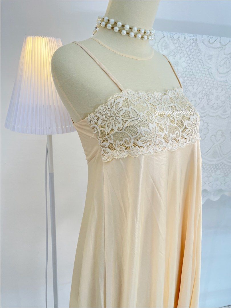 Cream Lace Romantic Long Nightgown Elegant Comfy Vintage Style