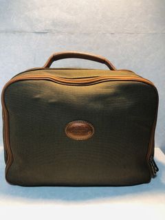 (Kategori: ) berada di . Dikirim oleh elora.boutique (ID iklan 1383614079, Gambar 1). Deskripsi: .