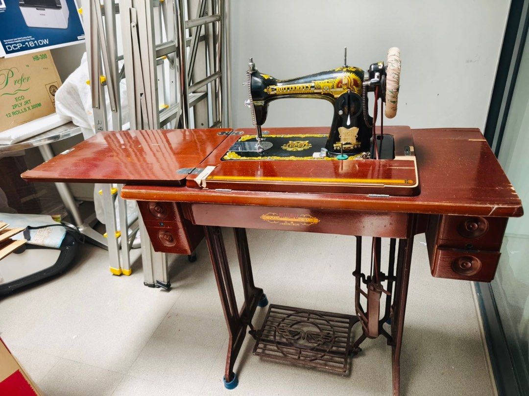 Vintage Sewing Machine with Wooden Table
