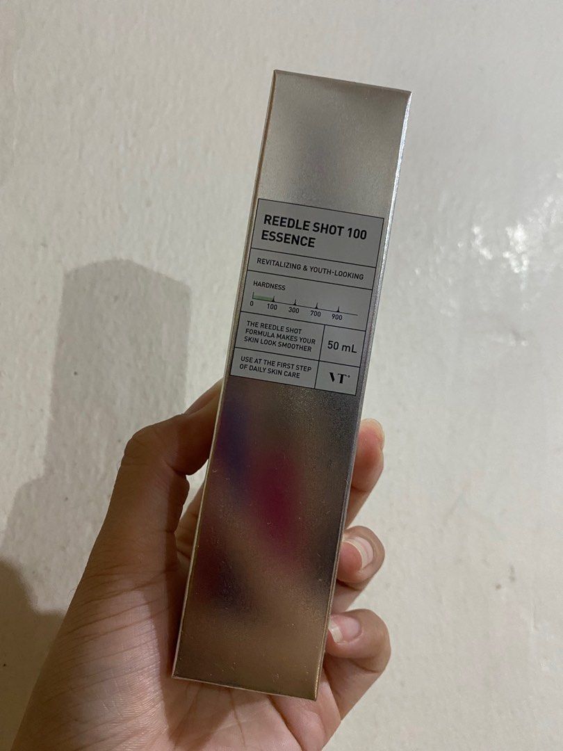VT Cosmetics Reedle Shot 100 Essence (50ml) (Category: Face Care) located in Las Pinas. Submitted by stashbyc (Listing ID 1383617499, Image 1). Description: EXP: 03/06/2027 MOP: GCash MOD: J&t/lalamove/grab ❗️No to joy reserver. 1 day reservation only. .