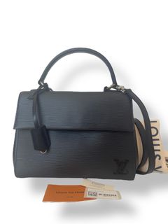 (Kategori: ) berada di . Dikirim oleh brandedboutiquez (ID iklan 1383485331, Gambar 1). Deskripsi: .