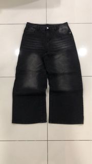 (Category: ) located in . Submitted by redstoremy (Listing ID 1383613495, Image 1). Description: .