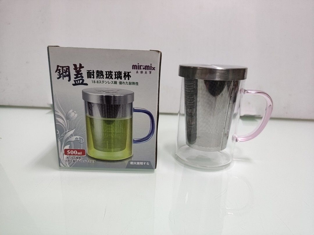 由 loyingkuei82274 (刊登 ID 1378455437，圖片 1) 提交，位於 高雄市 (Kaohsiung) 的 二手鋼蓋耐熱玻璃杯500ml (類別：茶具配件)，說明：品牌：美樂美事 朋友送來茶葉，平常沒有喝茶習慣，也沒有茶具。 就用這個泡茶，再倒入小杯品嚐，就是當茶壺用。。