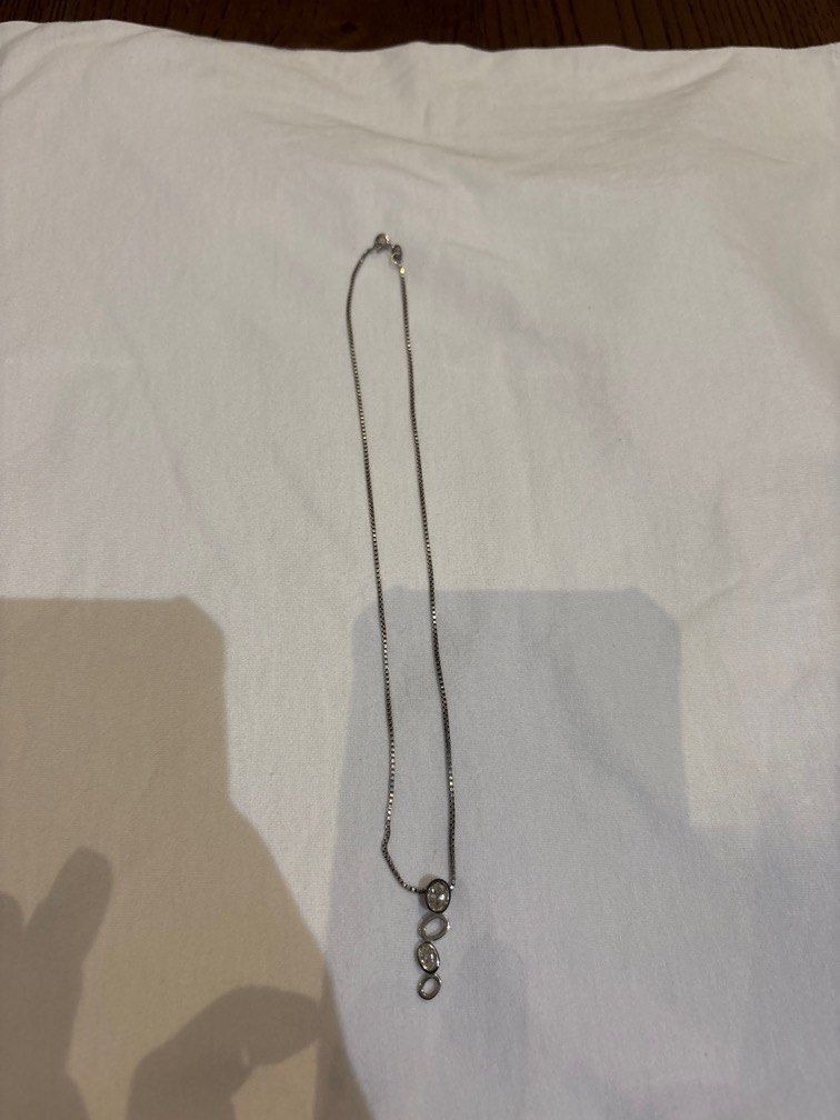 925 necklace (Category: Necklaces) located in Guiguinto. Submitted by positivemind (Listing ID 1378445626, Image 1). Description: Needs cleaning lang. .