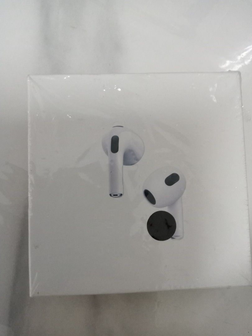由 abcc087665233 (刊登 ID 1378337580，圖片 1) 提交，位於 屏東縣 (Pingtung) 的 一般 (類別：耳機)，說明：耳機是全新的，藍芽耳機。
