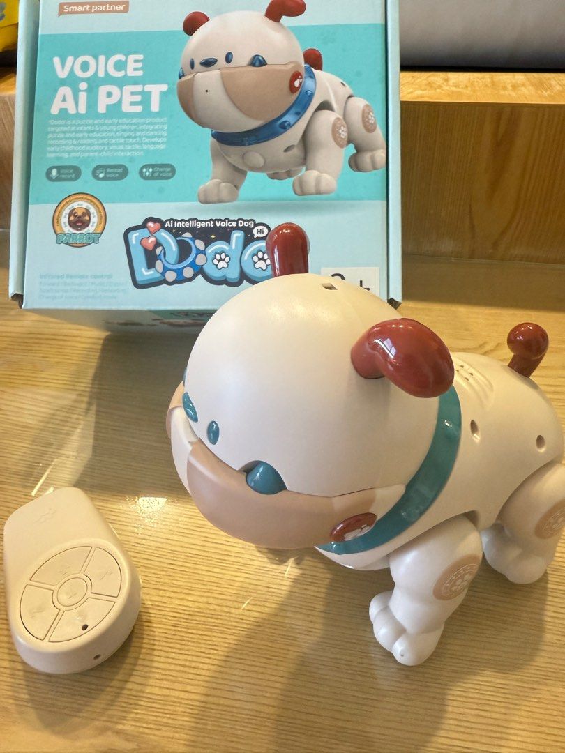 由 hihi1029 (刊登 ID 1378394371，圖片 1) 提交，位於 台南市 (Tainan) 的 AI智能語音遙控機器狗 (類別：嬰兒玩具)，說明：藍色英文版遙控狗。