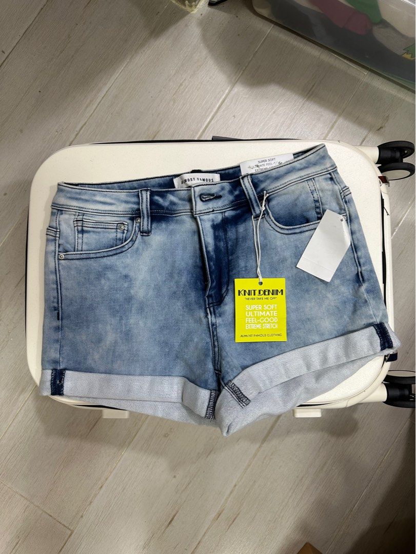 Almost Famous Mid Rise Short (Category: Shorts) located in Manila. Submitted by mummyrandom (Listing ID 1378441794, Image 1). Description: Size: 28inches Super soft and stretchy :).