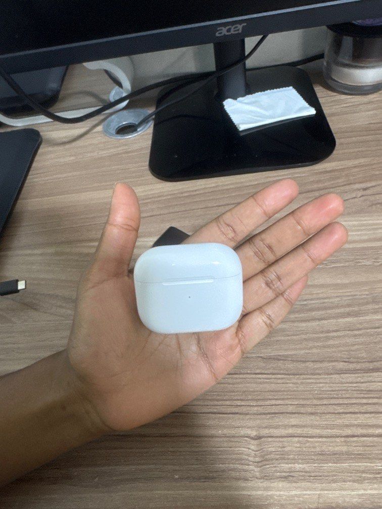 Apple AirPods 3rd Gen with Case