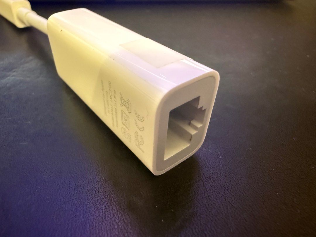 Apple Thunderbolt to LAN Ethernet Adapter (Category: Cables & Adaptors) located in Singapore. Submitted by garage168 (Listing ID 1378482681, Image 2). Description: .