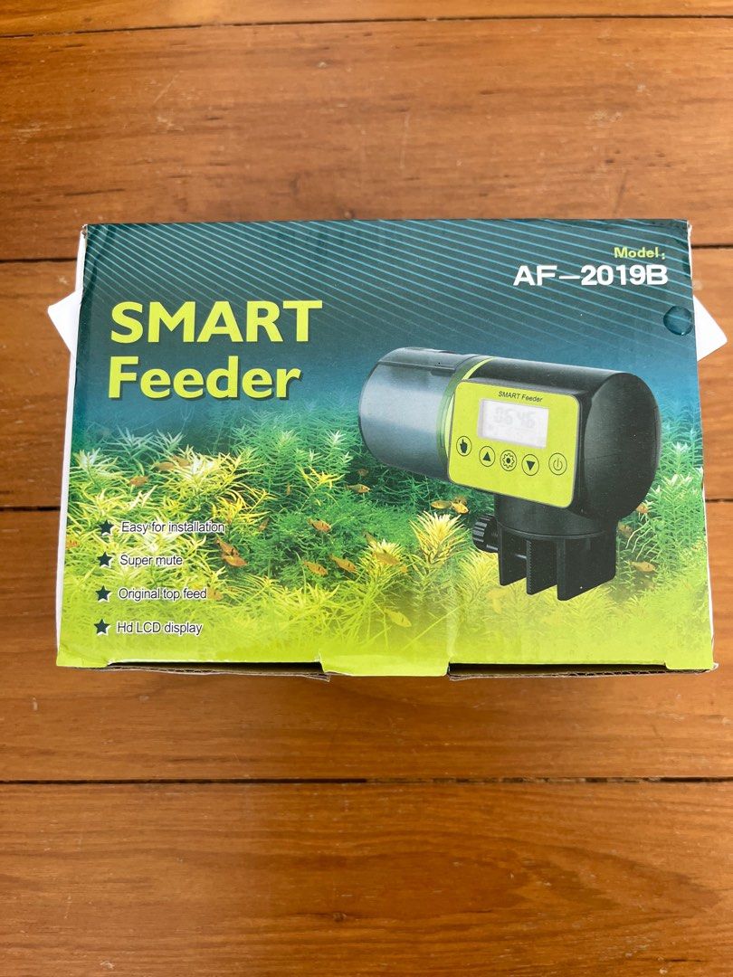 Aquarium Starter Kit - Smart Feeder, Light, Filter, Tank (Category: Homes & Other Pet Accessories) located in Singapore. Submitted by francescahp (Listing ID 1378420765, Image 2). Description: Complete aquarium starter kit. Includes a Smart Feeder AF-2019B, LED light, tank, filter, and filter media. Perfect for beginners. All items are brand new or like new condition. Ready to set up your new aquarium!.
