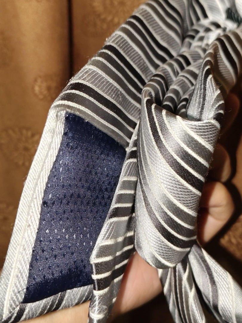 Armando Caruso Silver and Black Neck Tie (Category: Ties) located in Quezon City. Submitted by drlnmrdn (Listing ID 1378458834, Image 3). Description: Armando Caruso Silver and Black Neck Tie PHP 300 - Barely used - No issues with the clothing at all. Pick-Up only or Pick-Up by your rider. Buyer should book the delivery so they can monitor the delivery. Meet-up on Ever Gotesco Commonwealth, SM Fairview or, SM North only. MOP: Cash on Pickup, bank