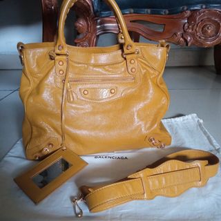 (Kategori: ) berada di . Dikirim oleh moi.preaime (ID iklan 1378484595, Gambar 1). Deskripsi: .