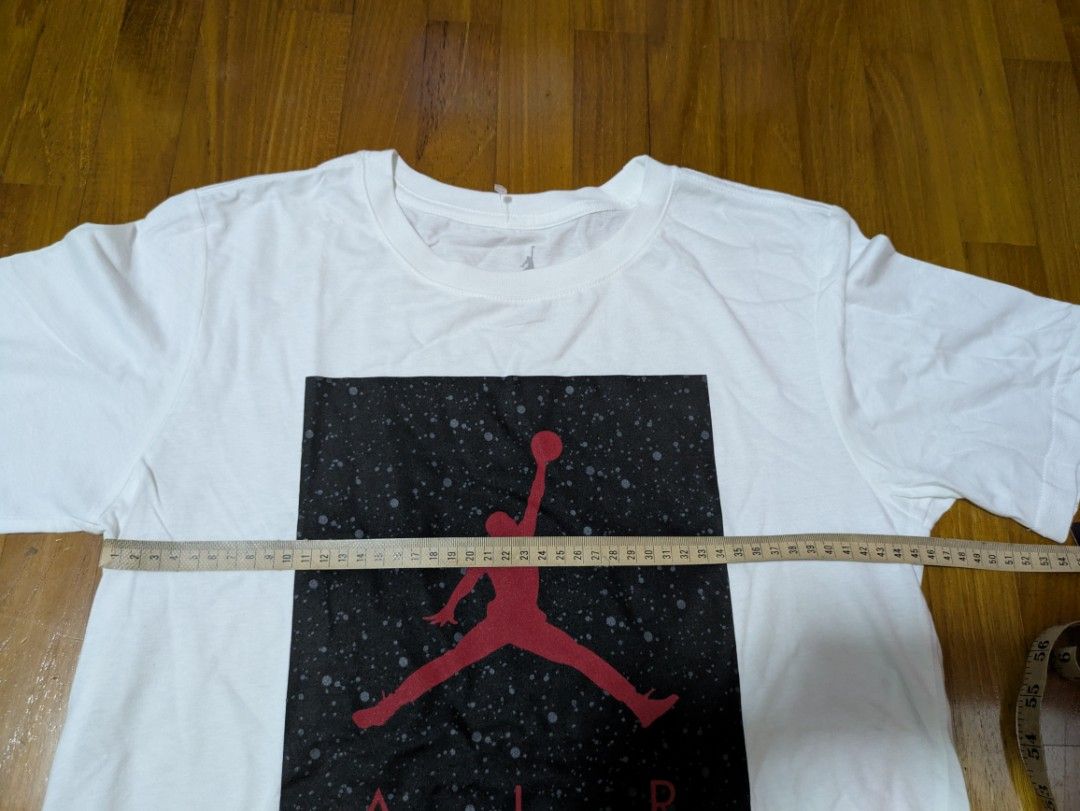 Boys Nike Air Jordan T-Shirt - XL (Category: Tshirts & Polo Shirts) located in Singapore. Submitted by ezfastdeals (Listing ID 1378487900, Image 2). Description: - Brand new Boys Nike Air Jordan T-shirt - Size: XL - Features the iconic Jumpman logo - Measurements in images - Comes with original tags - Perfect for Jordan fans!.