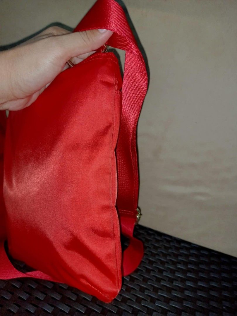 Brics Sling (Category: Cross-body Bags) located in Tagum. Submitted by padaslydia82022 (Listing ID 1378463914, Image 2). Description: .