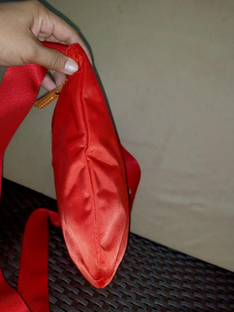 Brics Sling (Category: Cross-body Bags) located in Tagum. Submitted by padaslydia82022 (Listing ID 1378463914, Image 3). Description: .