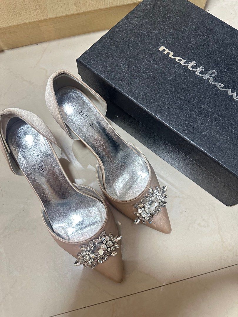 Bridal Shoes (Category: Heels) located in Meycauayan. Submitted by jam0816 (Listing ID 1378528893, Image 1). Description: Brand: Matthews Size: 8 I bought this for 1,999 at SM Dept store These look so elegant and sophisticated… I didn’t want to let them go! But they’re just way too big on me. Perfect for wedding, debut, or gusto mo lang umawra. 🎀.