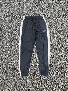 (Kategori: ) berada di . Dikirim oleh hangerjersey (ID iklan 1378393401, Gambar 1). Deskripsi: .