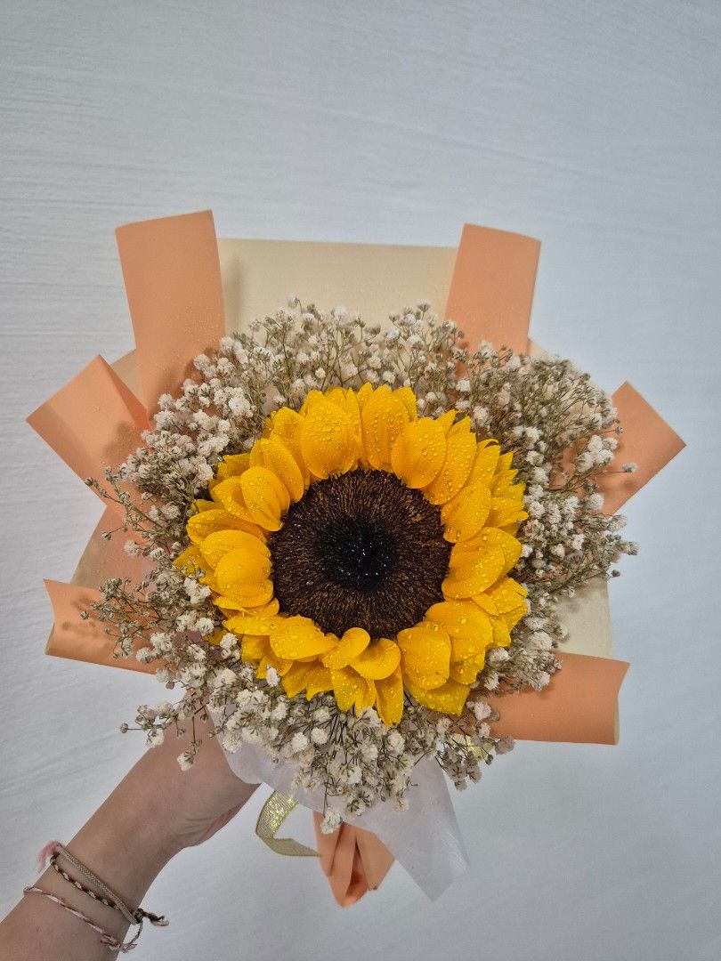 [Cheapest in SG] Graduation Bear Sunflower & Baby's Breath Bouquet 🌻 | Graduation Flowers, Graduation Bouquet, Fresh Flowers, Fresh Flower Bouquet, Flower Bouquet, Flower Delivery, Sunflower, Sunflowers, Sunflower Bouquet, Same Day Delivery (Category: Flowers & Bouquets) located in Singapore. Submitted by pangzunxin (Listing ID 1378373388, Image 3). Description: [Cheapest in SG] Last-Minute Graduation Graduation Bouquets Handcrafted with premium