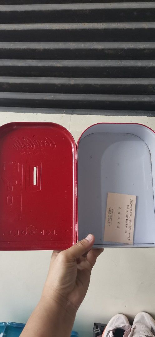 Coca Cola Vintage Tin container (Category: Vintage Collectibles) located in General Santos City (Dadiangas). Submitted by sam_surplus (Listing ID 1378422444, Image 2). Description: wysiwyg.