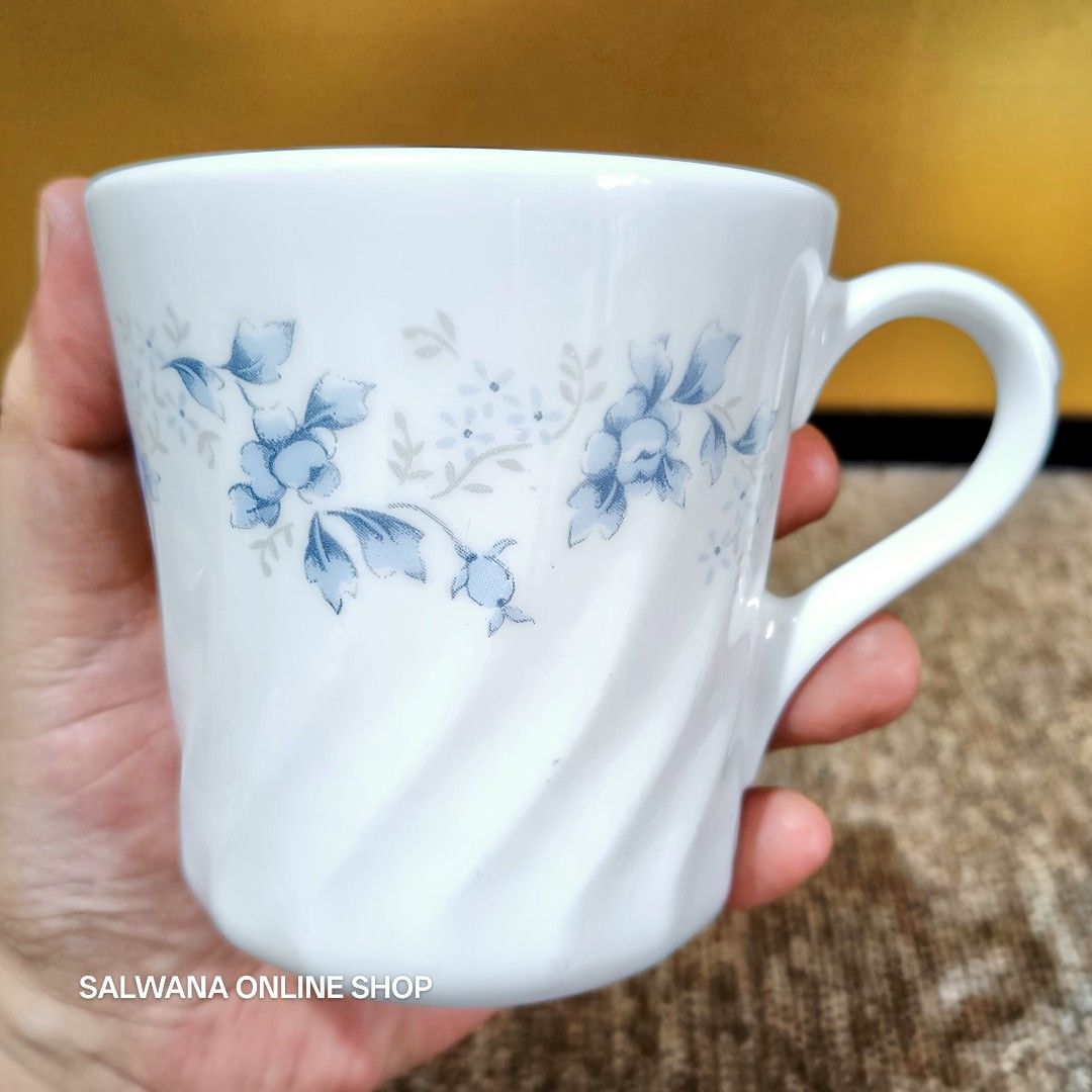 CORNINGWARE BLUE FLEUR MICROWAVABLE MUG 250ML • JAPAN SURPLUS (Category: Coffee & Tea Tableware) located in Mabalacat. Submitted by salwanaonlineshop (Listing ID 1378437665, Image 3). Description: CORNINGWARE BLUE FLEUR MICROWAVABLE MUG 250ML • JAPAN SURPLUS 🇯🇵 Sold per piece 🇯🇵 Microwave safe 🇯🇵 Oven, Dishwasher Safe 🇯🇵 No issue 🇯🇵 Japan Source (Surplus) 🇯🇵 ₱550 EACH 🛒 Follow us on S.H.O.P.E.E and L.A.Z.A.D.A at SALWANA ONLINE SHOP 