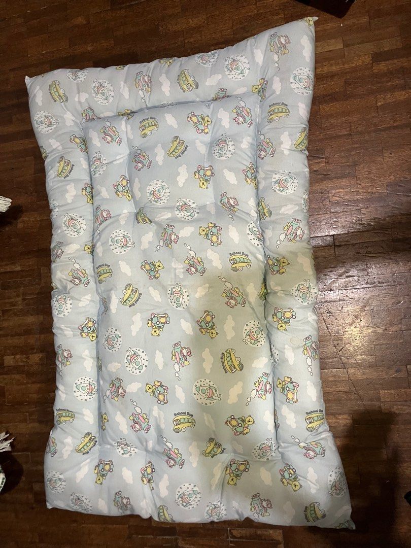 Cot (Category: Cots & Cribs) located in Paranaque City. Submitted by chkdsk404 (Listing ID 1378448650, Image 3). Description: Dimensions: 102cm x 67cm Thick and soft Barely used..