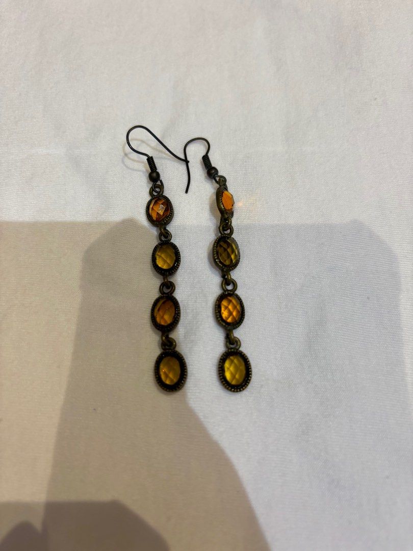 Dangling Earrings (Category: Earrings) located in Guiguinto. Submitted by positivemind (Listing ID 1378446466, Image 1). Description: .