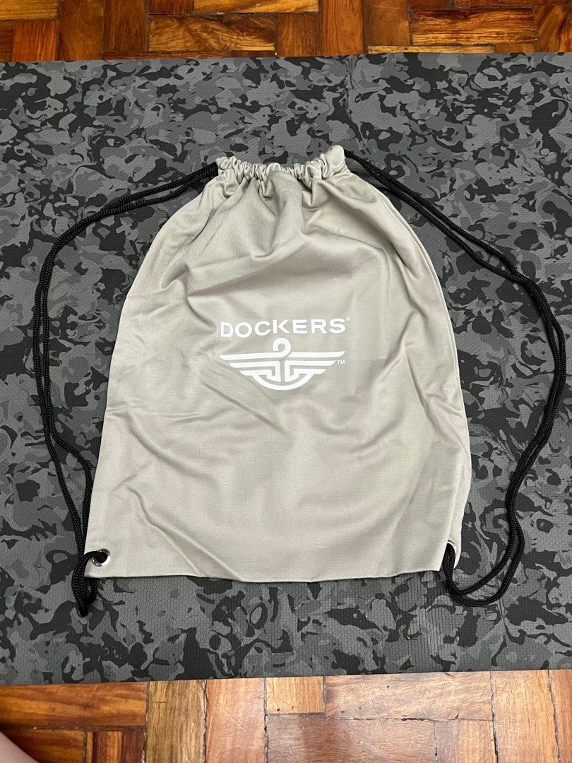 Dockers Drawstring Backpack/ Dustbag (2 colors available) (Category: Backpacks) located in Quezon City. Submitted by chloe_declutter (Listing ID 1378424446, Image 1). Description: SUMMER SALE 60 Thick and nice material I have multiple in stock QC.