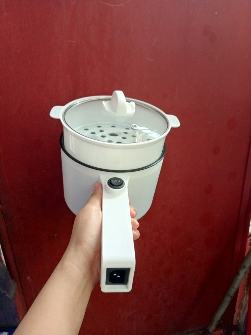 Multi purpose cooker/rice cooker (Category: Cookware & Accessories) located in Manila. Submitted by ajonlinesh55809 (Listing ID 1378392221, Image 2). Description: same day delivery cod/gcash payment.