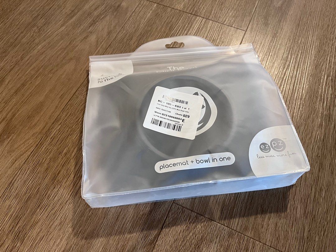 ezpz Placemat + Bowl in One (Category: Weaning & Toddler Feeding) located in Singapore. Submitted by jagzplace (Listing ID 1378394336, Image 1). Description: Brand new ezpz placemat + bowl in one. Perfect for babies and toddlers. The placemat suctions to the table, preventing spills and messes. Easy to clean and dishwasher safe. Great for mealtimes!.