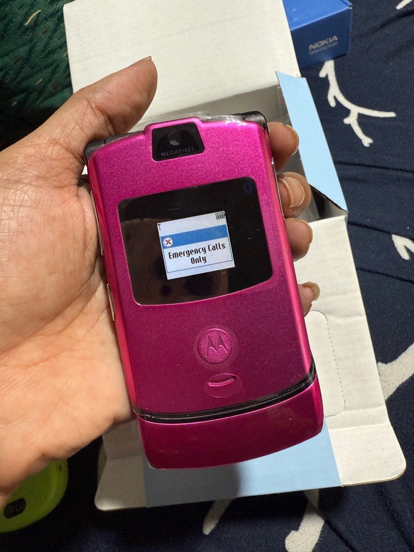 pink motorola v3 (Category: Early Generation Mobile Phones) located in Quezon City. Submitted by auspv_collections (Listing ID 1378337205, Image 3). Description: 📱VINTAGE PHONES 💯 ONHAND Vintage Cellphone Units 👍🏼 Available as of July 2025 📍nokia 3310 - 2,500 (blue) 📍nokia 6600 - 3,500 (black) 📍nokia 6510 - 2,500 (gray, pink) 📍nokia 8250 - 2,500 (slver, red, blu) 📍nokia 5310 - 2,500 (blue) 📍nokia N70 - 3,000 (silver) 📍nokia 6100 - 2,50