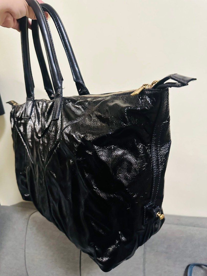 Guaranteed original 💯💯💯 YSL Tote bag (Category: Luxury Bags & Wallets) located in Quezon City. Submitted by jhaediah (Listing ID 1378363089, Image 2). Description: Guaranteed original 💯💯💯 YSL No flaws **please check photos for your reference. What you see is what you get. ❤️ ❗️PLEASE MANAGE YOUR EXPECTATIONS AS YOU WERE BUYING PRELOVED ITEMS. ❣️FIRST TO PAY PO TAYO SA ITEMS. As long as unpaid, it will remain available. ❌❌ no return & no exc