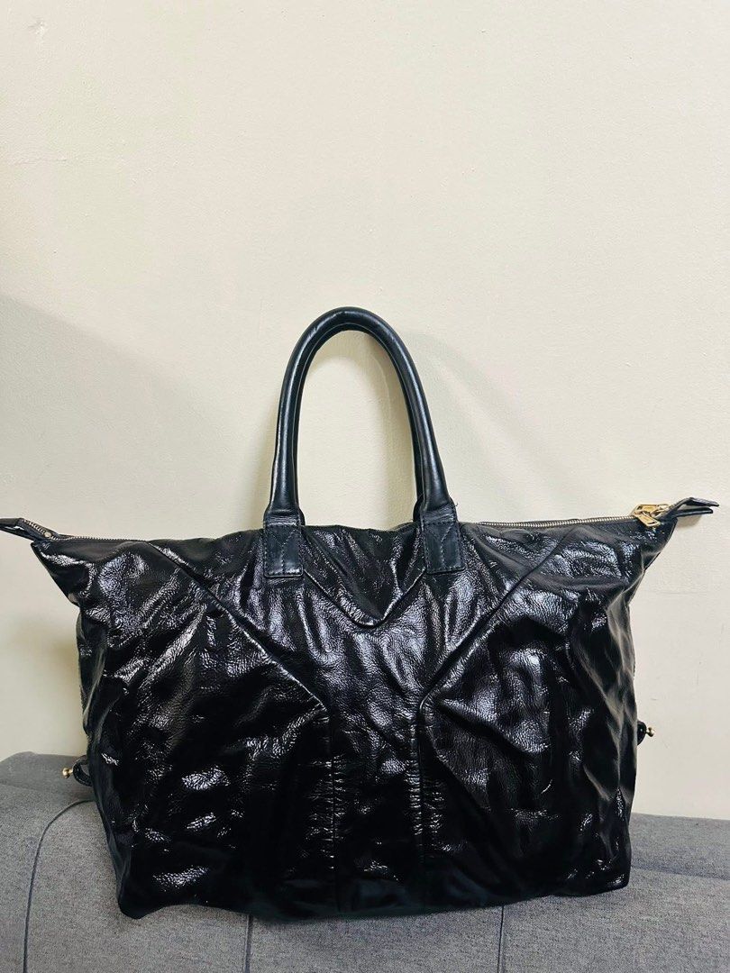 Guaranteed original 💯💯💯 YSL Tote bag (Category: Luxury Bags & Wallets) located in Quezon City. Submitted by jhaediah (Listing ID 1378363089, Image 1). Description: Guaranteed original 💯💯💯 YSL No flaws **please check photos for your reference. What you see is what you get. ❤️ ❗️PLEASE MANAGE YOUR EXPECTATIONS AS YOU WERE BUYING PRELOVED ITEMS. ❣️FIRST TO PAY PO TAYO SA ITEMS. As long as unpaid, it will remain available. ❌❌ no return & no exc
