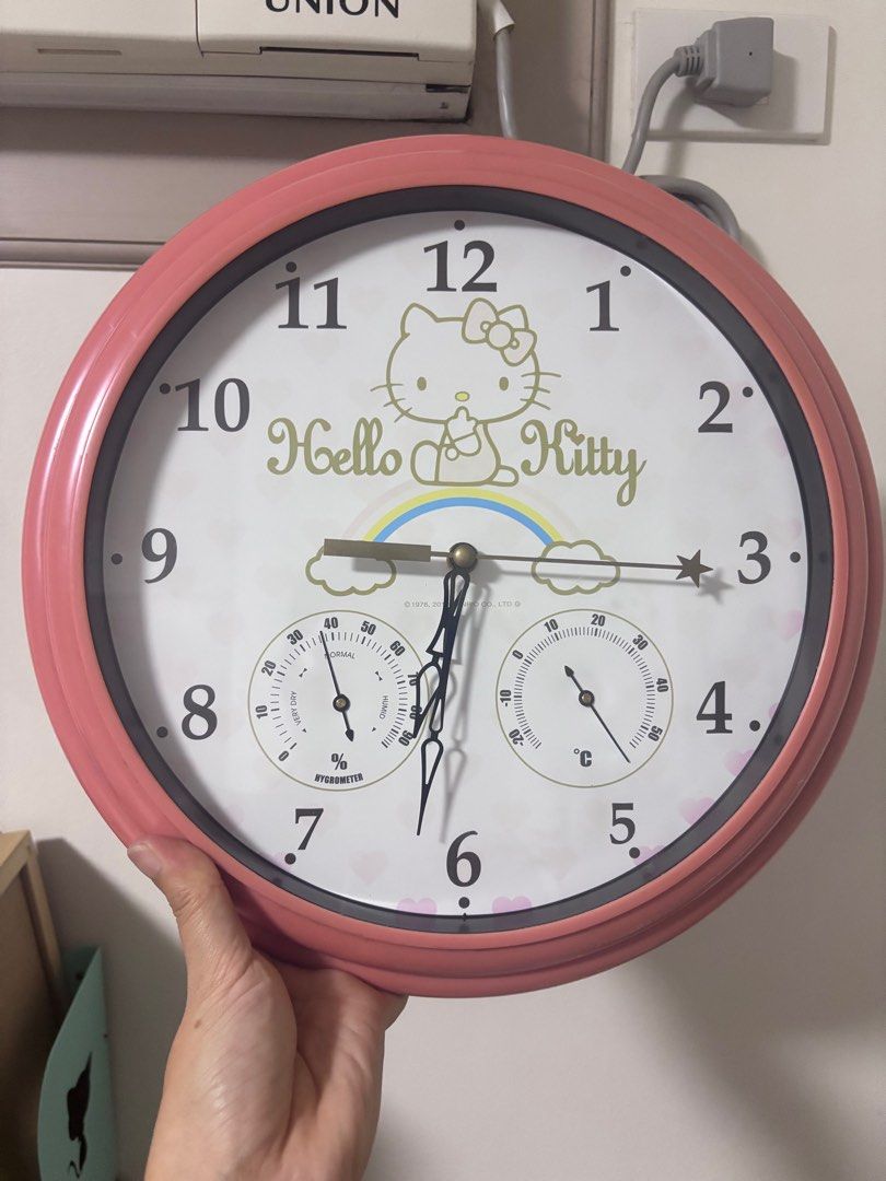 Hello Kitty wall clock (Category: Clocks) located in Calamba. Submitted by cur8d (Listing ID 1378449789, Image 2). Description: Tried and tested working well.