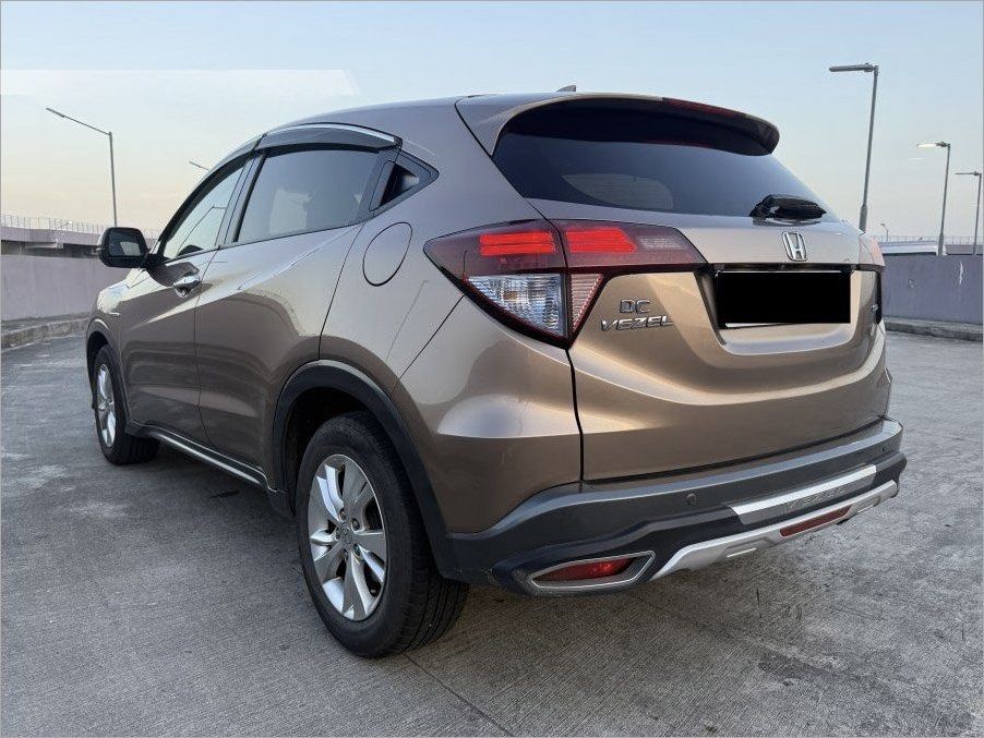 Honda Vezel Hybrid 1.5 [2018 FL] (A) (Category: Used Cars) located in Singapore. Submitted by valuemotoring (Listing ID 1378427015, Image 2). Description: 84440900 Clearance sale Honda Vezel Hybrid 1.5A Aug 2017 from $680 monthly mega promo!! Low mileage 🔥🔥🔥 Mega Promo!!! superb condition! Highest trade in! 🔥🔥🔥🔥🔥🔥🔥🔥🔥🔥🔥🔥🔥🔥🔥🔥 Trusted dealer . Best package Guranteed . Interest rate from 1.68% . 10% downpayment mega promo PHV full 