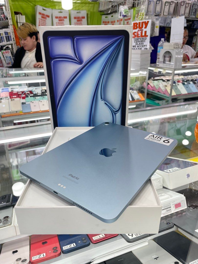 iPad Air 6 M2 11” 256GB Wifi No Issue (Category: iPad) located in Pasig City. Submitted by FarAndRayShop (Listing ID 1378365673, Image 1). Description: OPEN FOR SWAP/SELLING/BUYING (RFS: Buy and Sell) Price: 32,999 iPad Air 6 M2 11” 256GB •NO HIDDEN ISSUES •TEST TO SAWA •Authentic Phone Physical store in Greenhills Shopping Center XC-07 Stall Number Look For Rayray Or Anika NO CASH INSTALLMENT We are open also for : *CREDITCARD INSTALLMENT (Plus 
